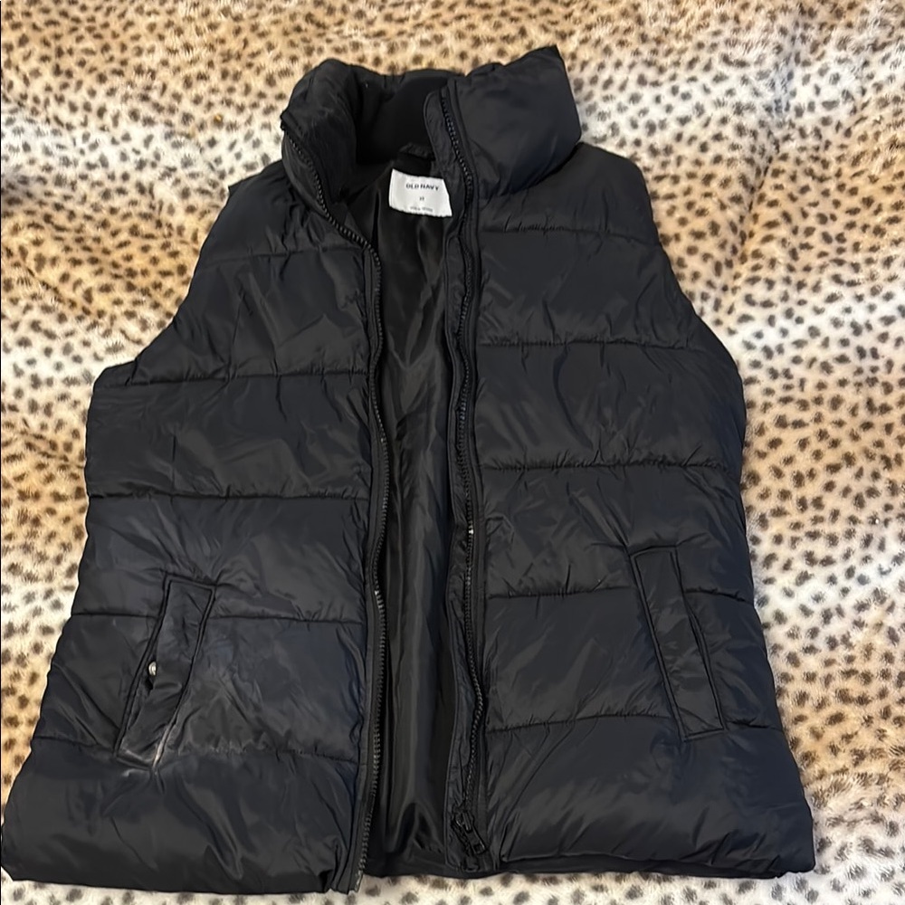 Old Navy Charcoal Puffer Vest